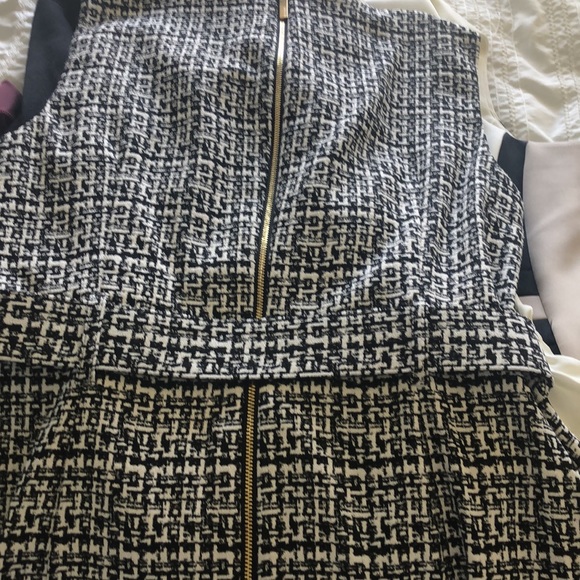 Calvin Klein shift dress - Picture 2 of 4